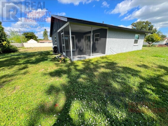 Building Photo - 2950 Pafko Dr