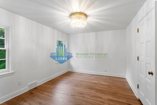 Building Photo - Elegant Fox Chapel 4-Bedroom, 3.5-Bath Home