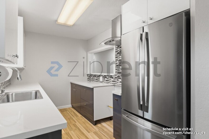 Building Photo - 4726 Armour Dr