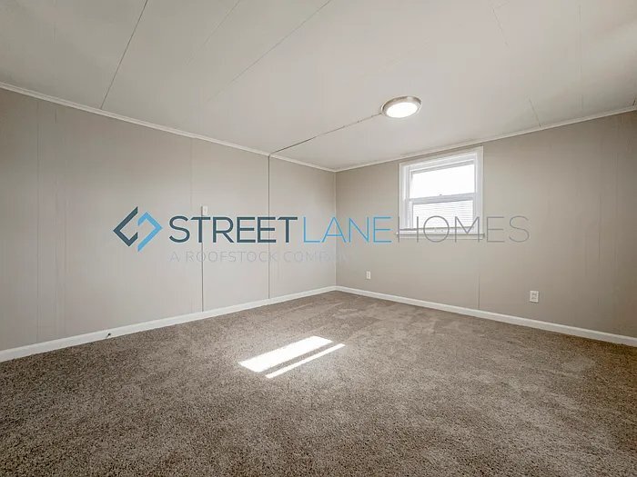 Building Photo - 2140 Miracle Ave