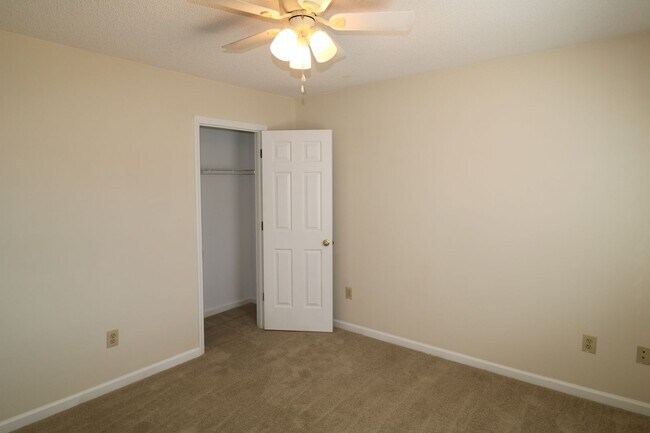 Building Photo - 1517 Bethesda Woods Ln