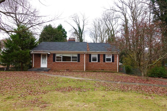 Primary Photo - 3 Hazel Dr