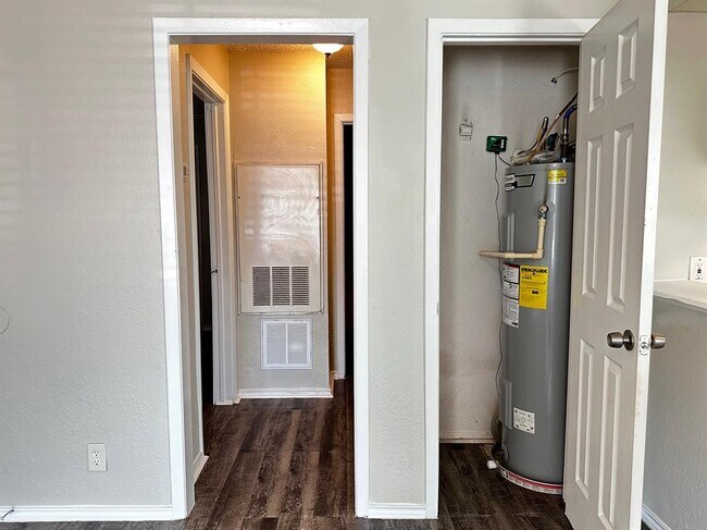Building Photo - 6110 Wheless Cove