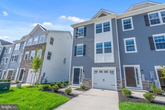 Building Photo - 8390 Dieter Dr