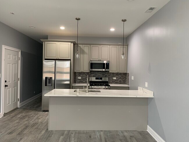 Building Photo - 2707 W Polk St