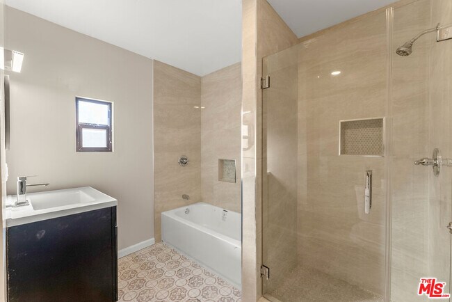 Building Photo - 8905 S Wilton Pl