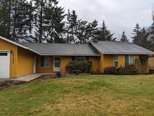 Building Photo - Amazing 4 bedroom home