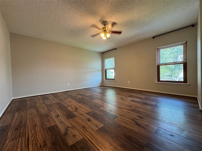 Building Photo - 3815 Flintrock Ln