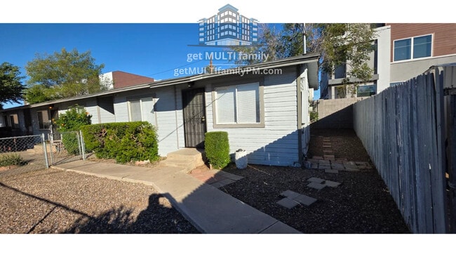 Building Photo - 3926 E Earll Dr