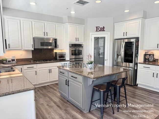 Building Photo - 2169 Mount Errigal Pl