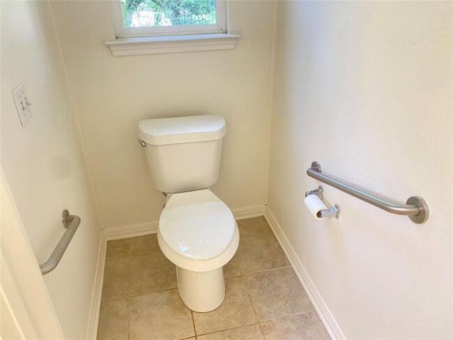 Building Photo - 102 Purple Sage Dr