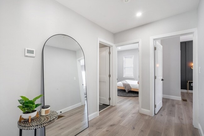 Building Photo - 35 Sagamore Ave