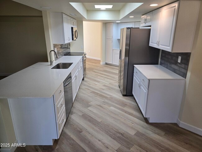 Building Photo - 10838 W Thunderbird Blvd