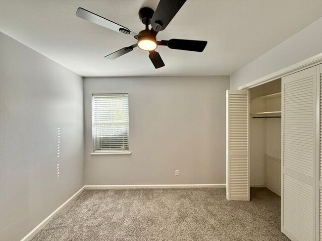 Building Photo - Charming 3-Bedroom Home! Tour Today!