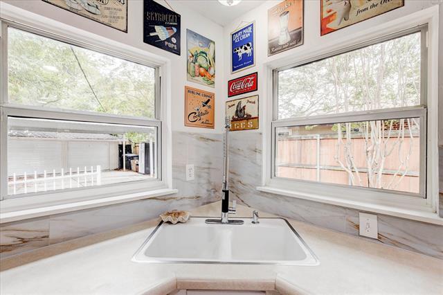 Building Photo - 3727 W Biddison St