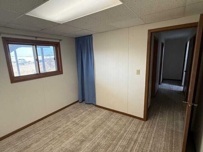 Building Photo - 4 Bedroom, 2 Bath Home for Rent in Black Hawk SD