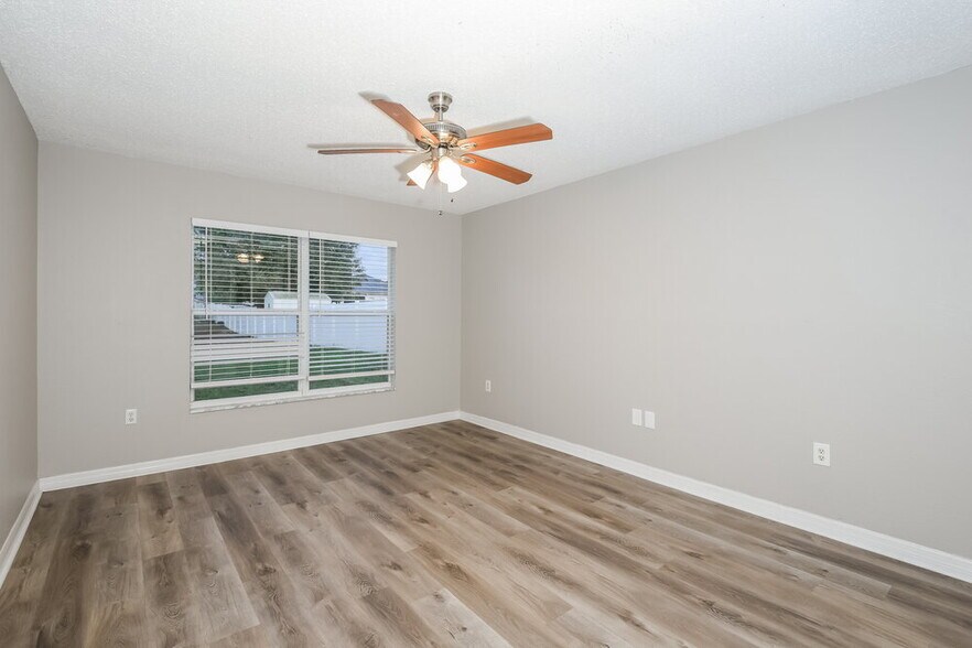 Building Photo - 822 Terranova Rd