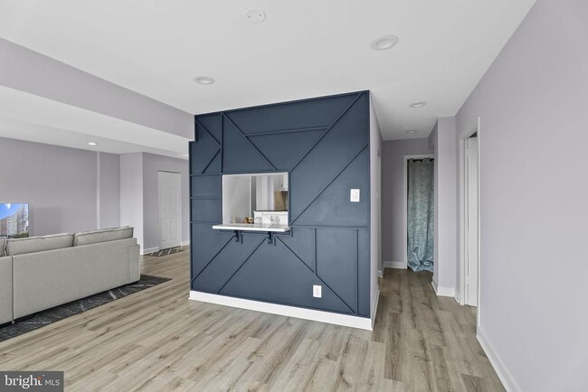 Building Photo - 5340 Holmes Run Pkwy