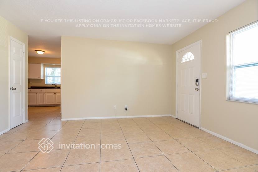 Building Photo - 11740 129th Ave N