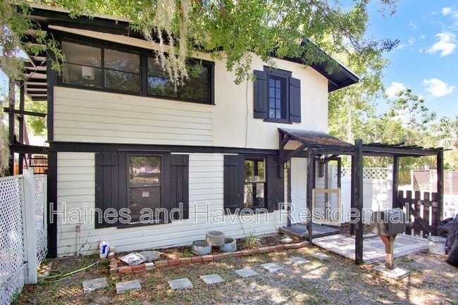 Building Photo - 658 Avenue B NW