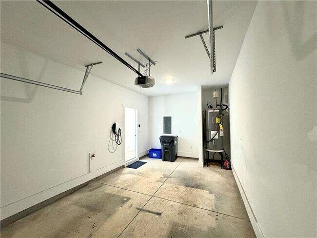 Building Photo - 1478 Pinedale Crst NW
