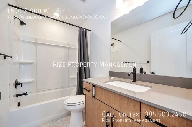 Building Photo - 1590 S 900 W