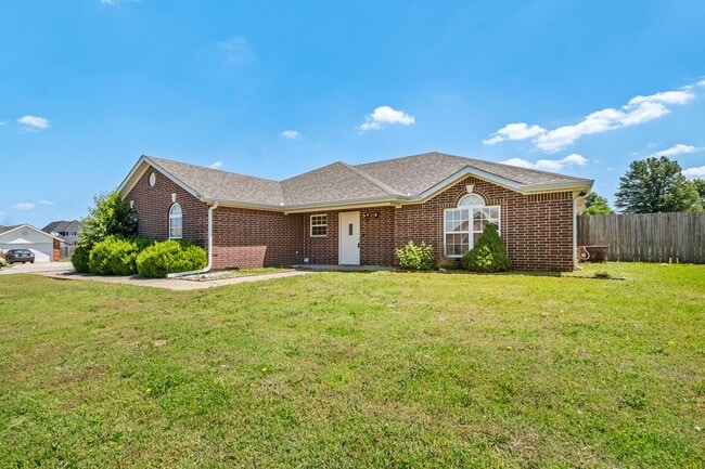 Building Photo - 3 Bed, 2 Bath Home Near Osage Park & Walma...