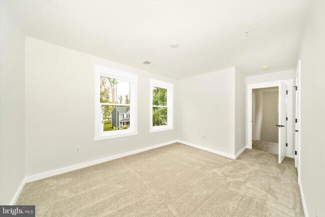 Building Photo - 801 Cedar Ave