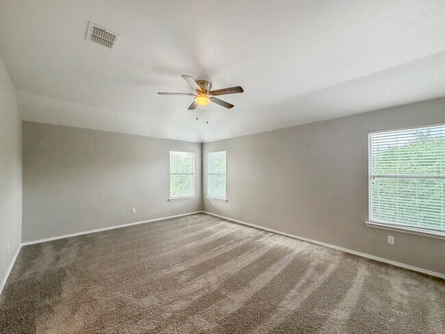 Building Photo - 1072 Aviary Dr