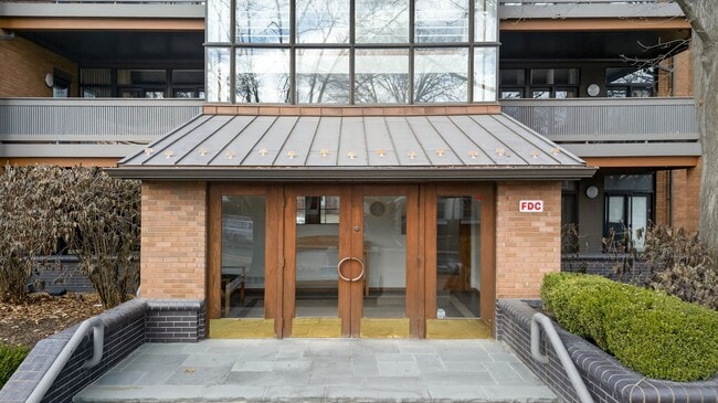 Building Photo - 155 N Hanley Rd