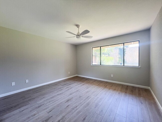 Building Photo - 7489 Maple Tree Wy