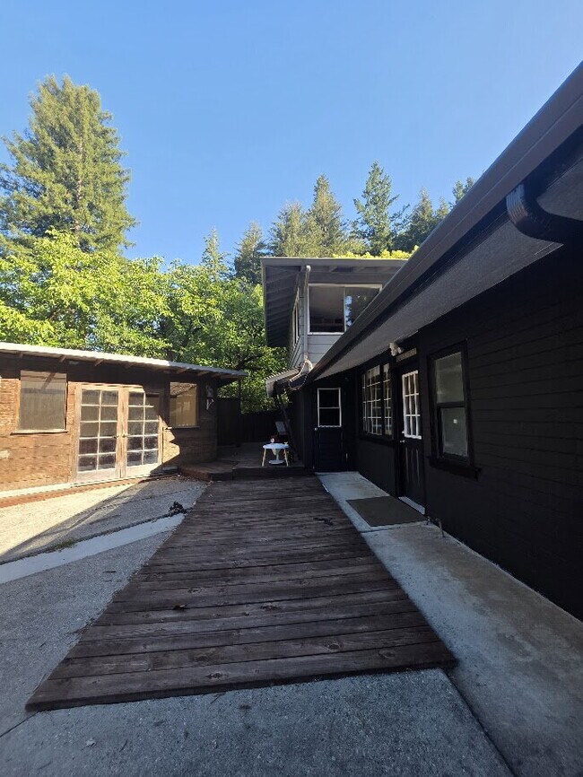 Building Photo - Compound-Style Mountain Living at Its Finest — Spacious Main Home + Brand-New Modern One-Bedroom ...