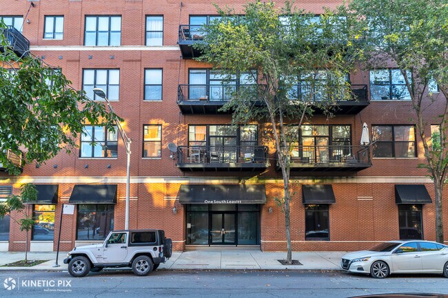 Building Photo - 1 S Leavitt St