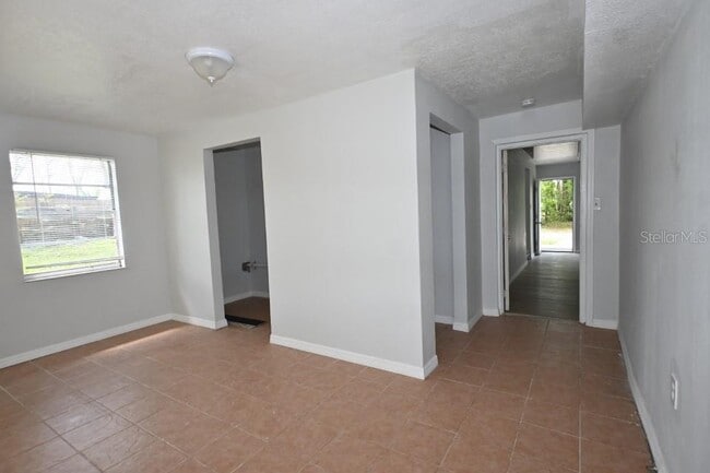 Building Photo - 11165 US-98