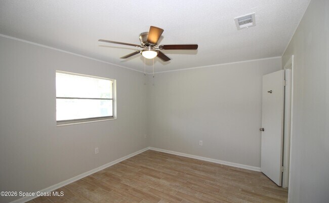 Building Photo - 75 Rivercliff Ln