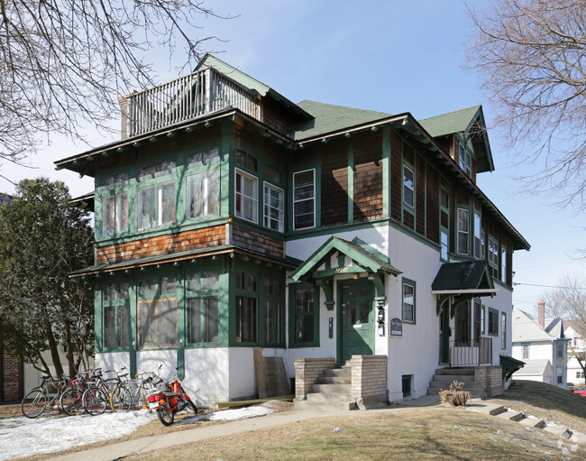 Primary Photo - Mint Properties Apartments