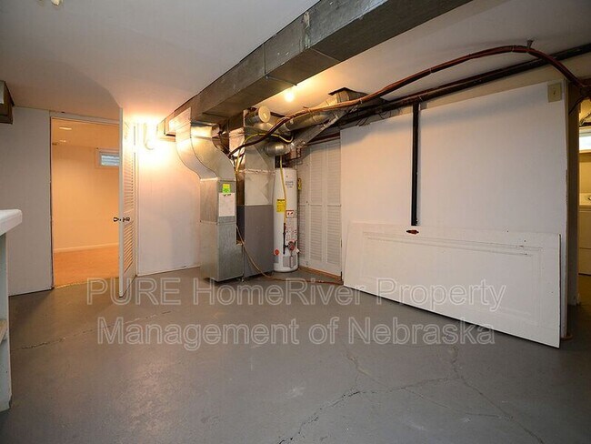 Building Photo - 2108 S 46th St