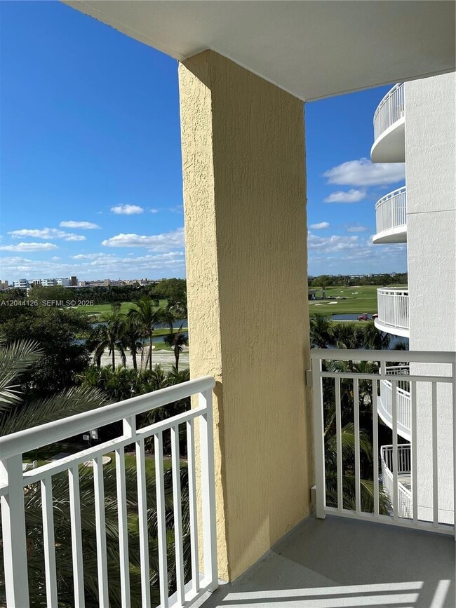Building Photo - 1745 E Hallandale Beach Blvd