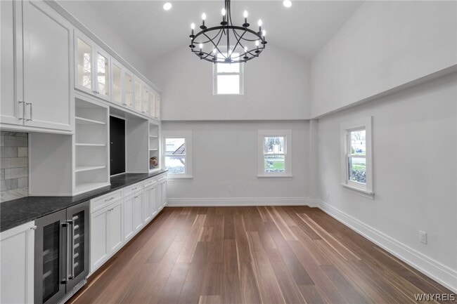 Building Photo - 9060 Main St