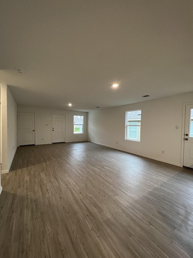 Building Photo - 14814 Dillard Ml