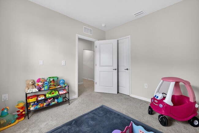 Building Photo - 9449 SW Libertas Wy