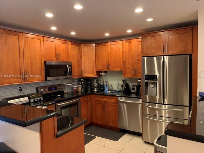 Building Photo - 3328 Quail Close