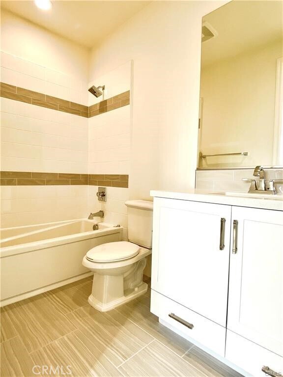 Building Photo - 222 Parkwood