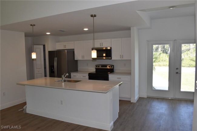 Building Photo - 4553 Midland St