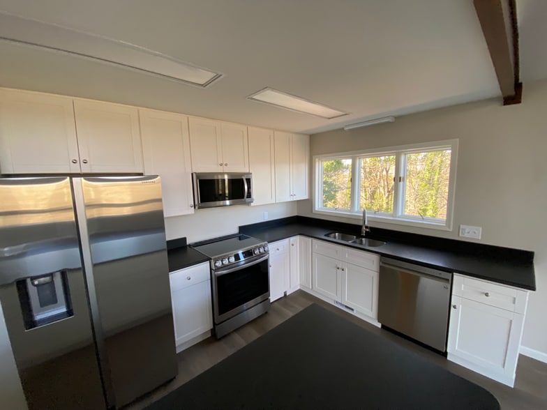 Building Photo - 442 Bradshaw Ln