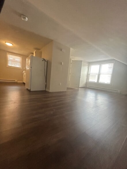 Two bedroom center of town - 31 Boltwood Walk