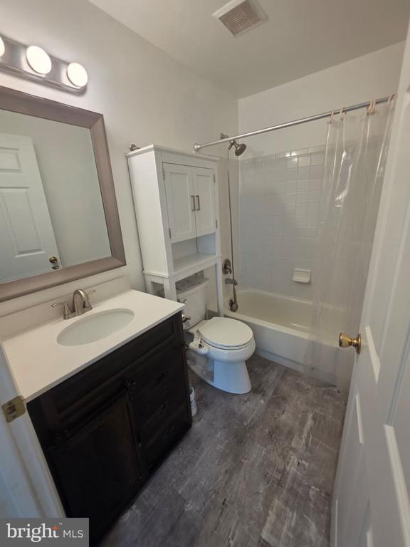 Building Photo - 1055 Gardenview Loop