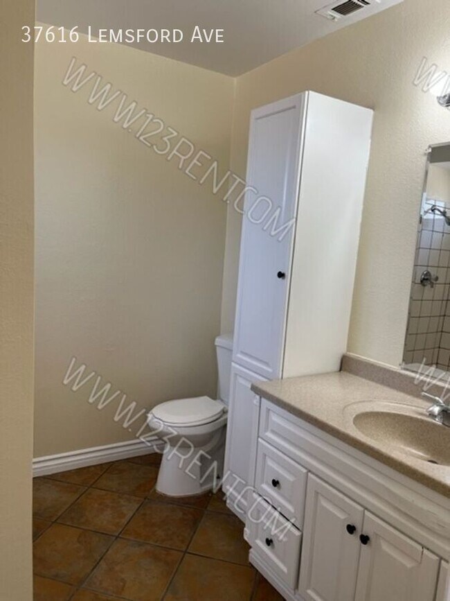 Building Photo - 37616 Lemsford Ave