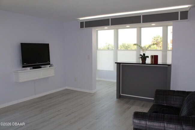 Building Photo - 329 Wilder Blvd