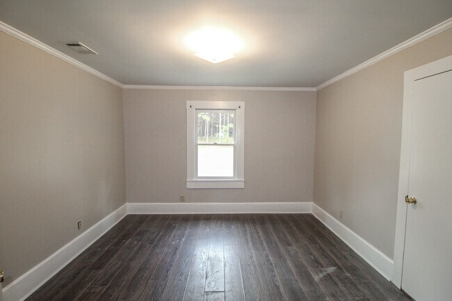 Building Photo - 6228 Rocky Ford Rd